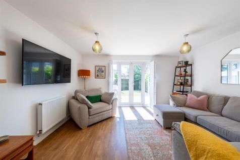 22 Firecrest Way-006.jpg