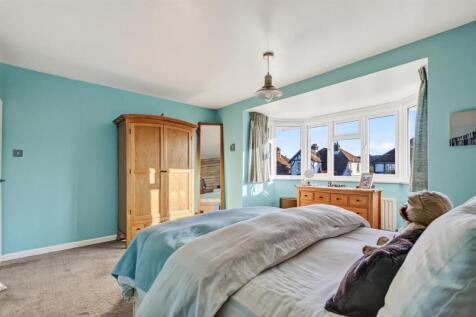 32 Harsfold Road Final-38.jpg