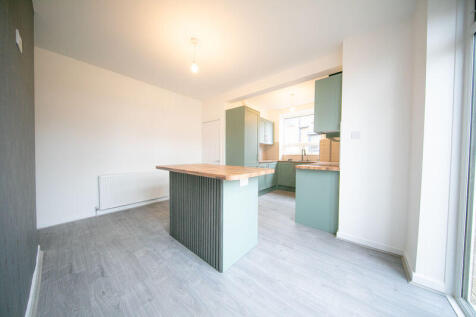 Open plan family kitchen diner