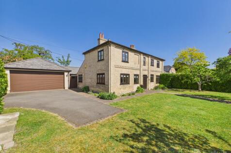Orchard Garden- Mark Stephens EweMove Newmarket an
