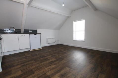 Kitchen Living 2.JPG