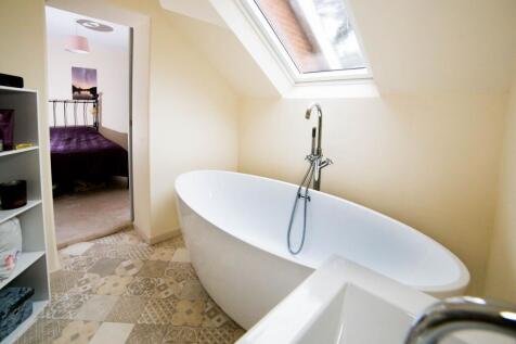 Bedroom Two En Suite