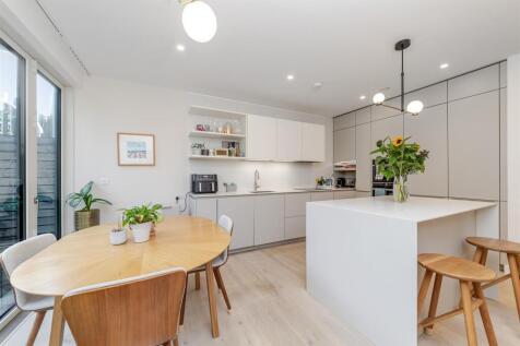 46GabrielSquare-23.jpg