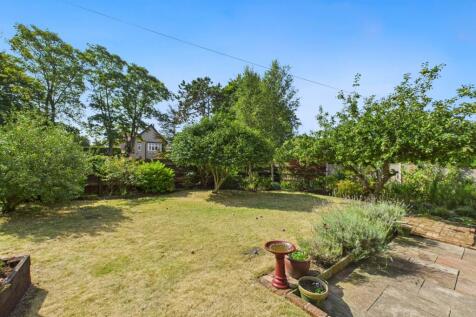 CAM02386G0-PR0141-STILL007