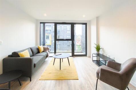 Available End of July | One Double Bedroom / One Bathroom | 5th Floor | Private Balcony | Short Distance from Deansgate/ Castlefield Metrolink & Deansgate Train Station | Zero-Deposit Available