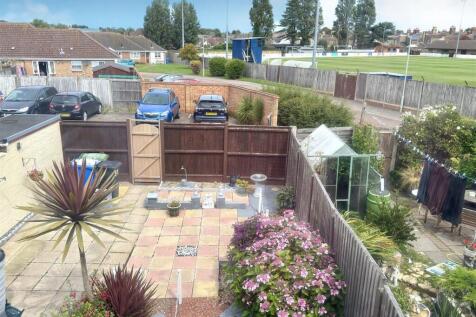 GARDEN AND PARKING.jpg