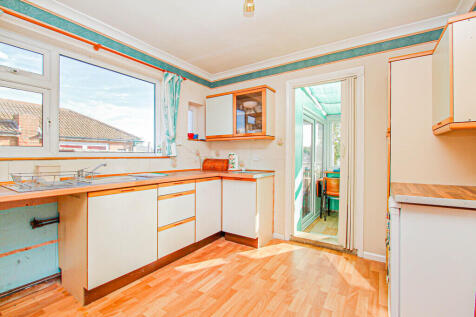 Kitchen/Breakfast...