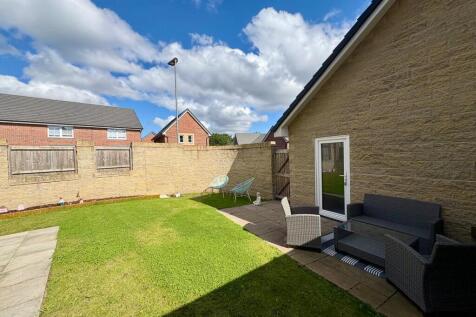 35 Parkstone Rear Garden.jpg