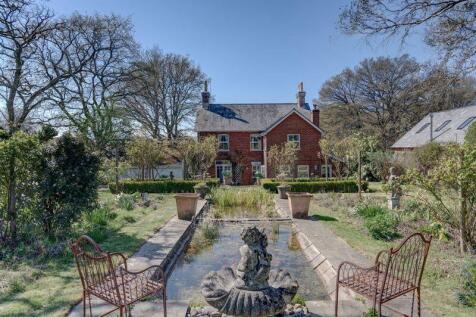 Central feature ponds