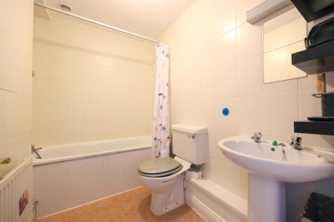 2 Worrall Place 8.JPG