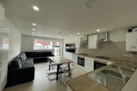 Award Winning CPS HOMES Media team_4