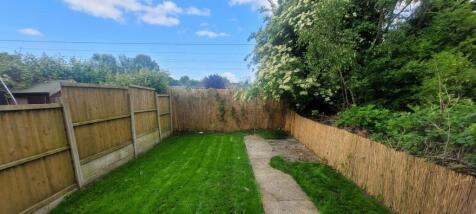 Spacious Garden