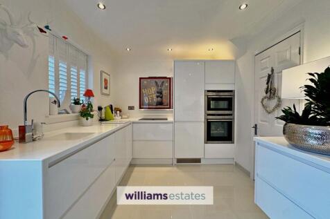 modern kitchen diner