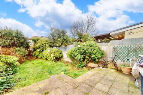 21-Tenterden-Road-02262025_220737 3.jpg