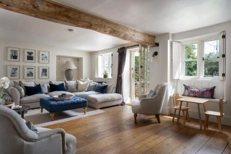 17 - Church Cottage - GL7 5HX - Web.jpg