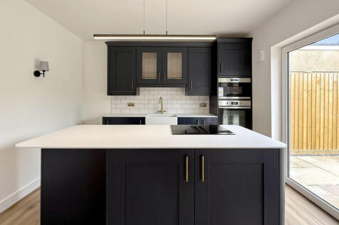 Kitchen/dining ro...