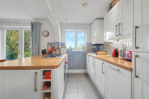 Kitchen_4.jpeg