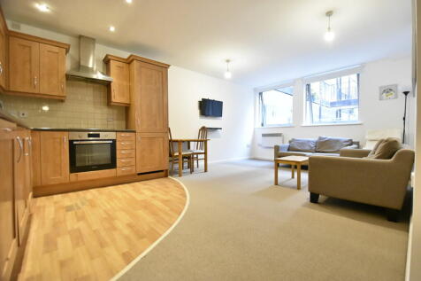Heaven Estate Agents present a recently refurbished Two Double Bedroom apartment with parking in Norbury.