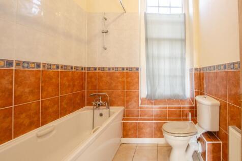 10 Royffe Way TPS Bodmin 01208 74182-04