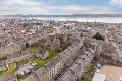 17C Rosefield Street Dundee-4.JPG