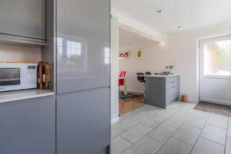 Briarmeadow Drive 9-33.jpg