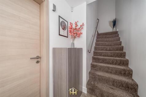 7 CASTLEVIEW PL DUNDEE DD4 0FH 160726 EDIT (26 of