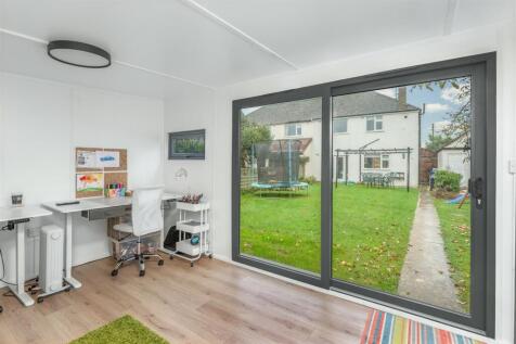 18 Chacombe Road, Middleton Cheney-19.jpg