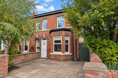 3 Bedroom Semi-Detached in PR9 9AJ