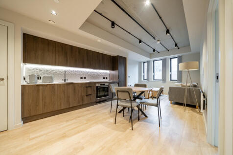 Avery Residential are proud to this new 1 bedroom apartment at the prestigious SETL development. SETL is located just off St. Paul's Square, in the heart of Birmingham's Jewellery Quarter. With everyt