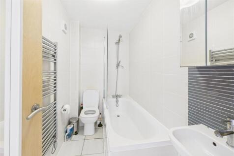 2 bed, 1 bath Flat in Bristol - Photo 5