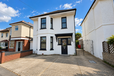 4 Bedroom Detached in BH10 5AT