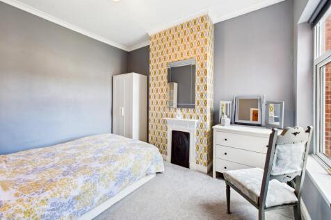 CAM05192G0-PR0144-STILL026