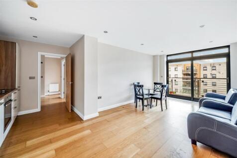 44 Vandervell Court-3.jpg