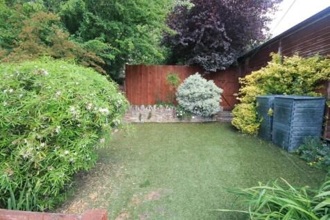 HL Rear Garden i.JPG