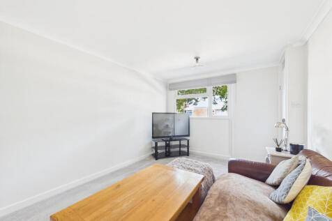 CAM01354G0-PR0586-STILL004