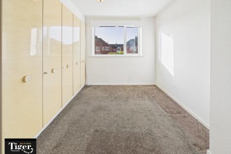 CAM02176G0-PR0768...