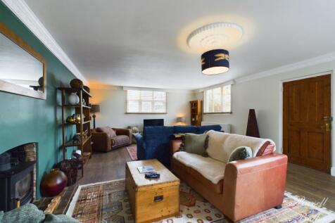 CAM01995G0-PR0176-STILL002