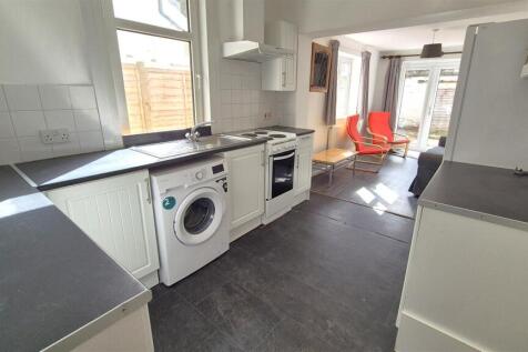 4 Bedroom Terraced in PO5 1SF