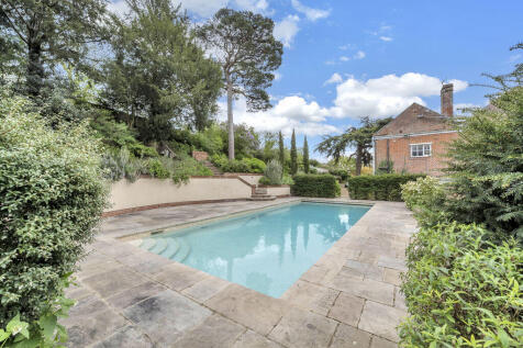 Pool & Patio
