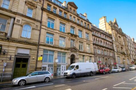 Apartment 14, 22 Sir Thomas Street_1.jpg