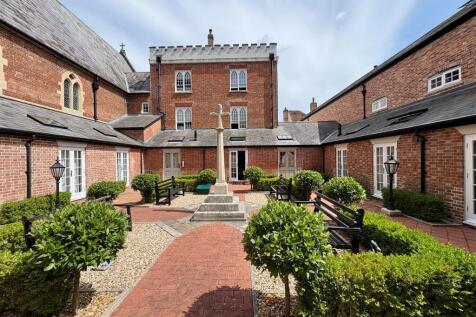 communual courtyard.jpg