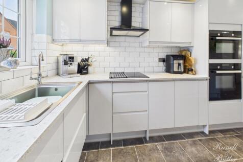 CAM01995G0-PR0365-STILL016