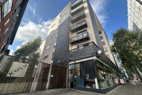 Icon 25 is located in the heart of Northern Quarter, a vibrant part of the city surrounded by a plethora of boutique shops, bars, art galleries and restaurants, whilst still only being a short walk fr