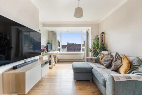 A10 - 14 Clifton Crescent, Paignton - 250626