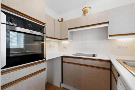 apt215-34eastparkrd-8.jpg