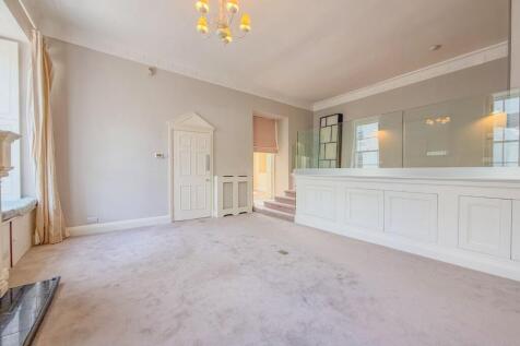 Lounge & Mezzanine