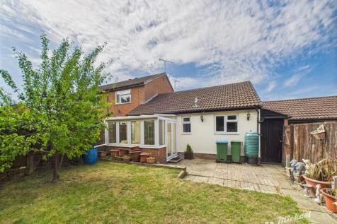 CAM03218G0-PR0738-STILL017