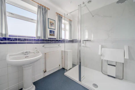 1385869-10-692d9e...