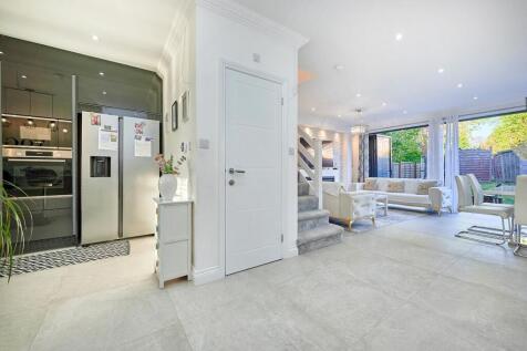 Fitted Kitchen