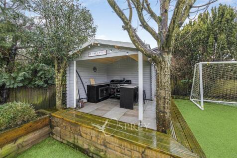 Outdoor Kitchen Area